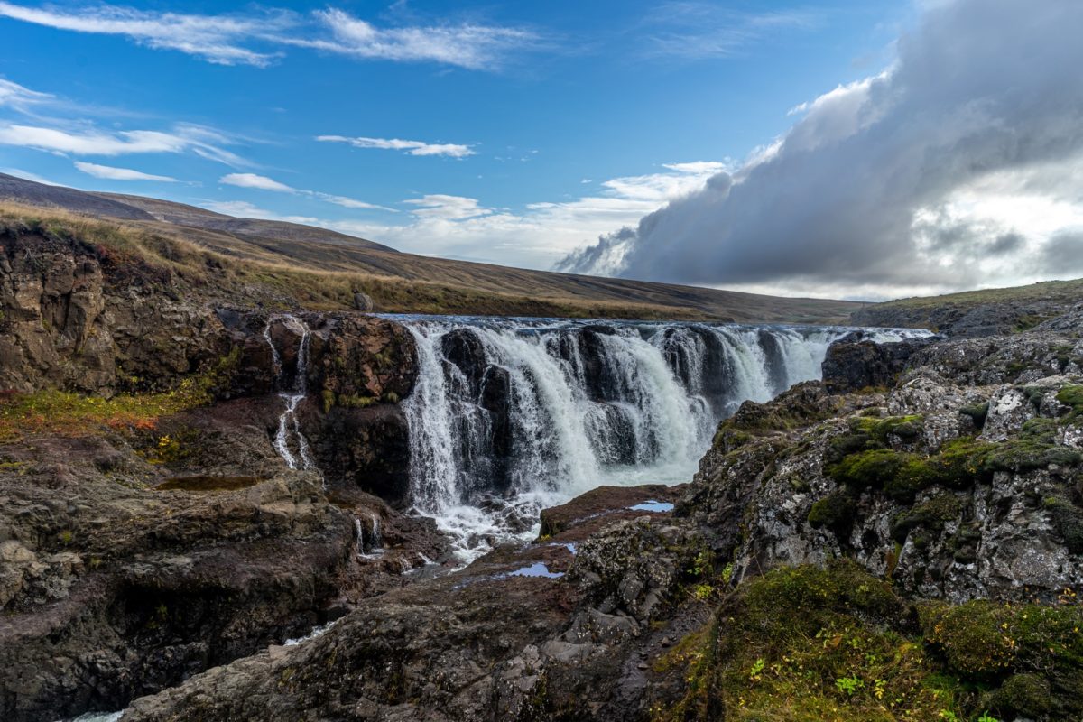 Cascada desconocida Islandia