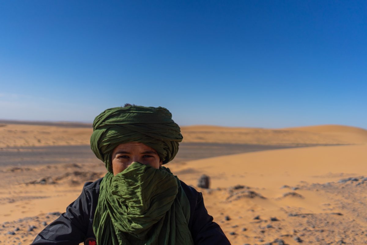 Retrato de un nomada en el desierto